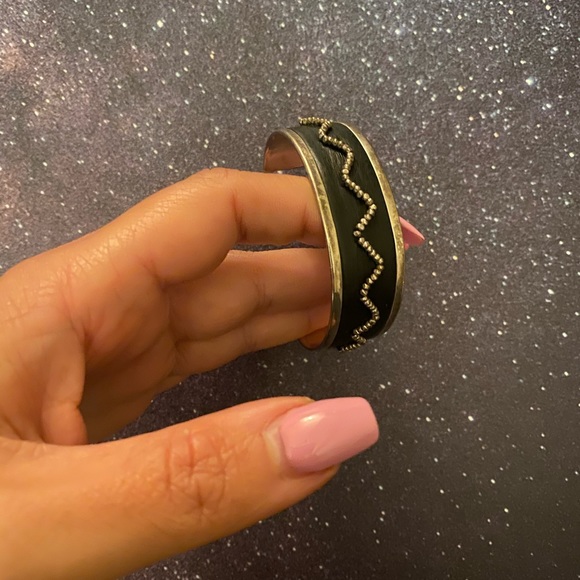 Sterling silver and leather cuff bracelet - Picture 4 of 4